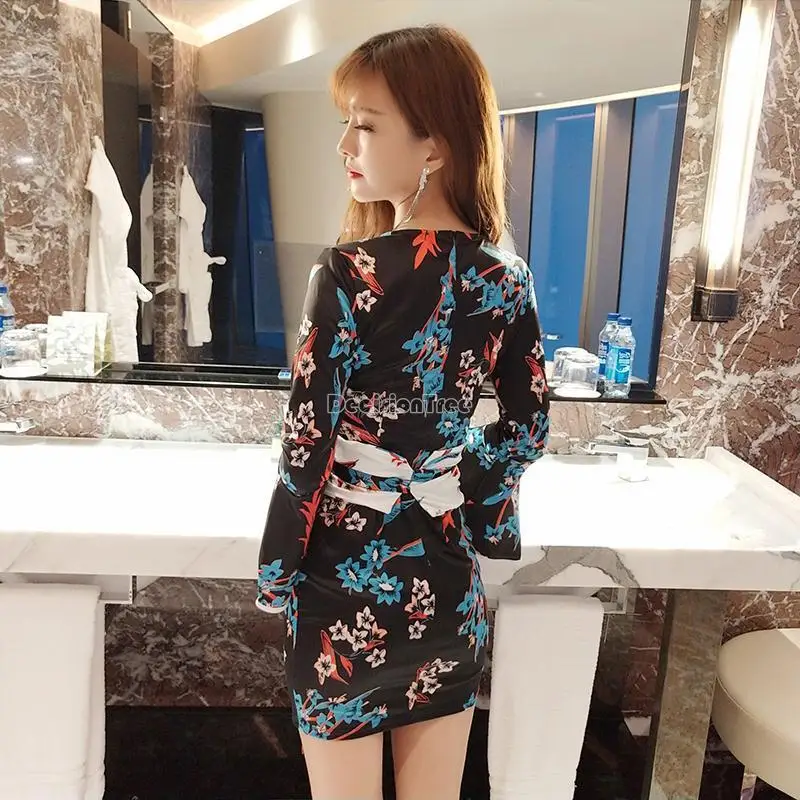 2023 Японското по-добро рокля-кимоно с v-образно деколте, секси секси рокля с флорални принтом, спа униформи, източна дрехи, винтажное рокля a300