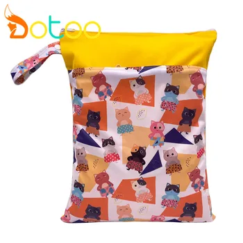 Dotoo Cat Print 1 бр. за Многократна употреба Водоустойчив Печатни БАСЕЙН Влажна, Суха Чанта За Памперси Двоен Джоб на Тъканта, Влажна Дръжка на чанта За бебе