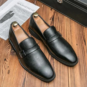 Мъжки кожени обувки, Нова мода е лесна и универсална ежедневни обувки голям размер черен цвят в бизнес стил, мъжки кожени обувки с остър пръсти