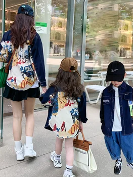 Облекло за родители и деца, Есента корейската детски дрехи 2022 година, дрехи за майка и дъщеря, деним риза с принтом за цялото семейство