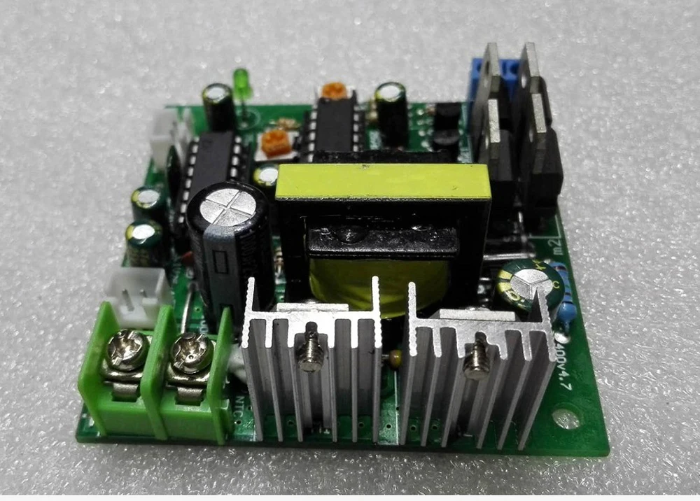 Платка инвертор 100 W Модифицирана вълна на DC-AC литиева батерия нагоре модул ЗАХРАНВАНЕ DC 12 до 220 vac 50 Hz 60 Hz